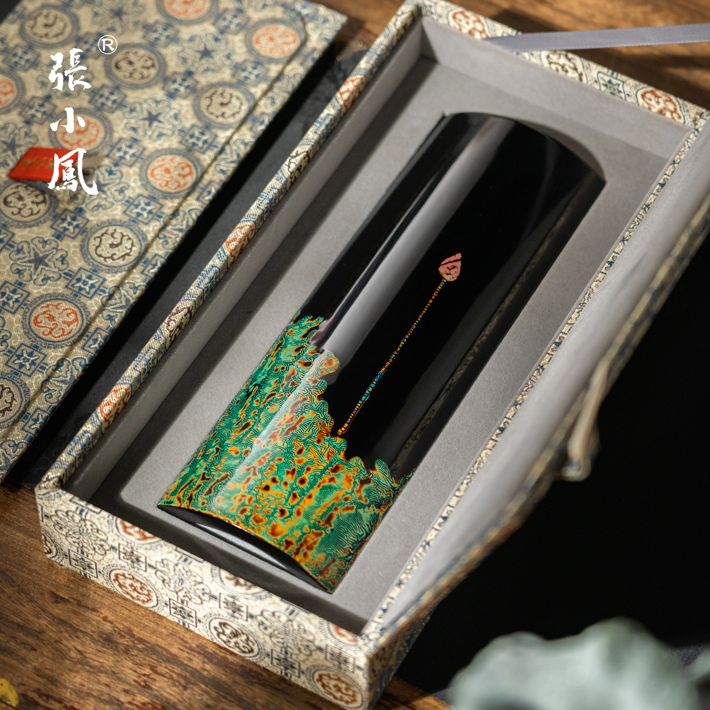 张小凤手工班《墨漪清莲》臂搁