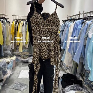 【五折】辣妹不规则豹纹吊带背心女2夏季设计感V领性感内搭上衣潮