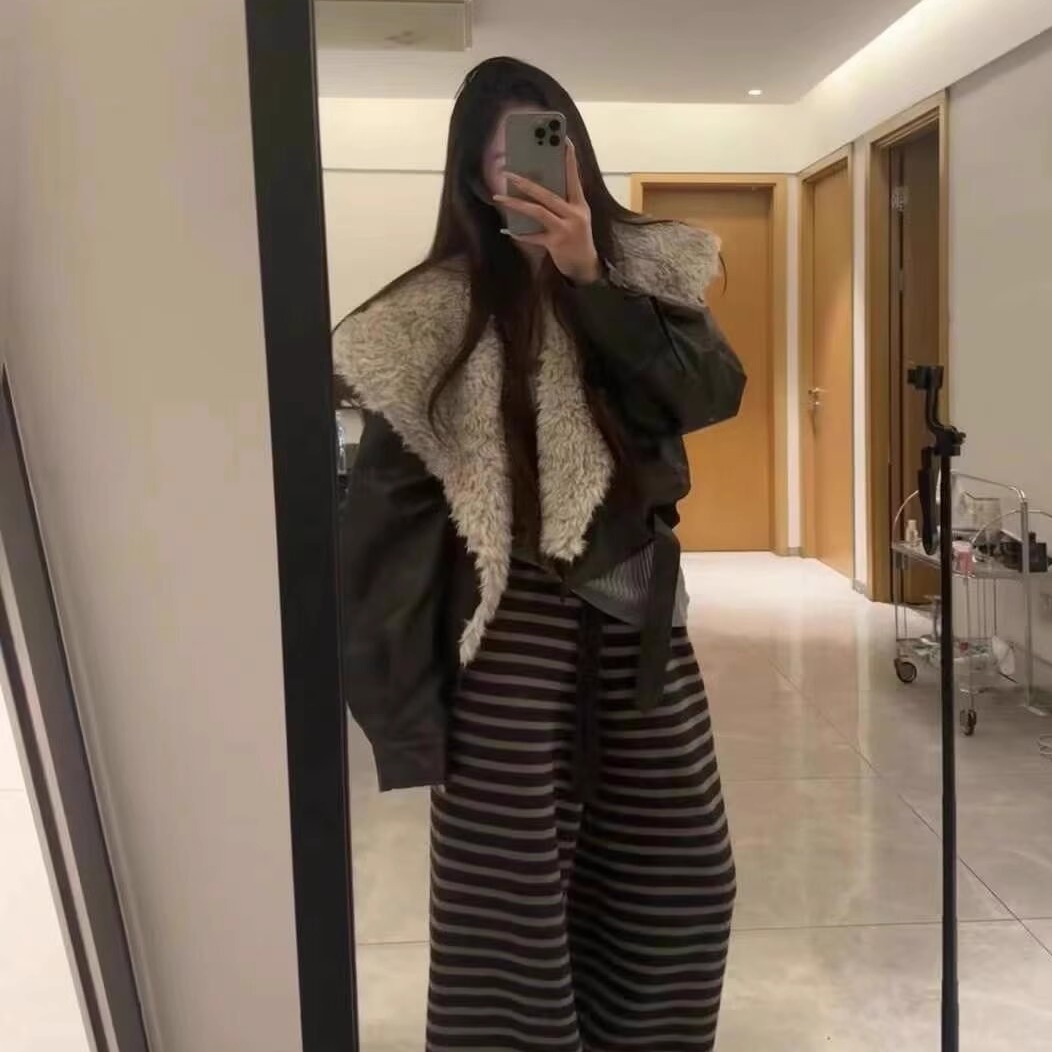 网红大翻领皮毛一体女外套