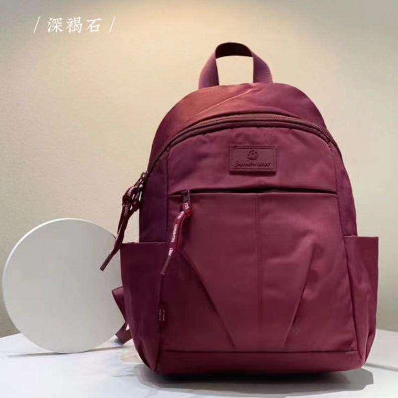 牛津布大容量轻便防水双肩背包图片