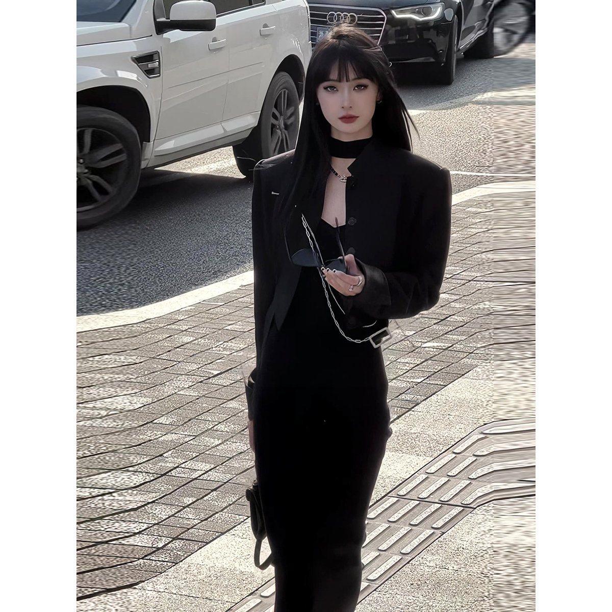 西装显瘦外套女短款2023年春款设计感吊带裙炸街小个子西服上衣