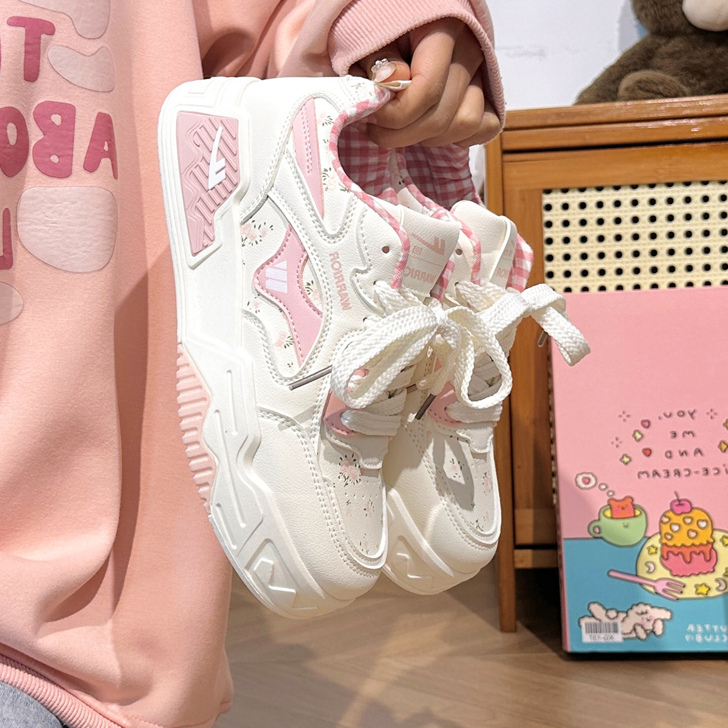 回力2026春季小白鞋女新款百搭爆款厚底鞋子女休闲高颜值运动板鞋,女鞋,休闲板鞋,淘宝优惠券,粉丝福利购,淘宝优惠卷