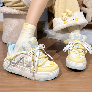 回力原创星星加绒小白鞋女2025冬季新款保暖二棉鞋厚底运动板鞋子