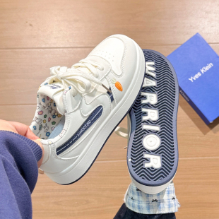 回力厚底小白鞋女款2025新款冬季鞋子女ins潮百搭小众板鞋面包鞋