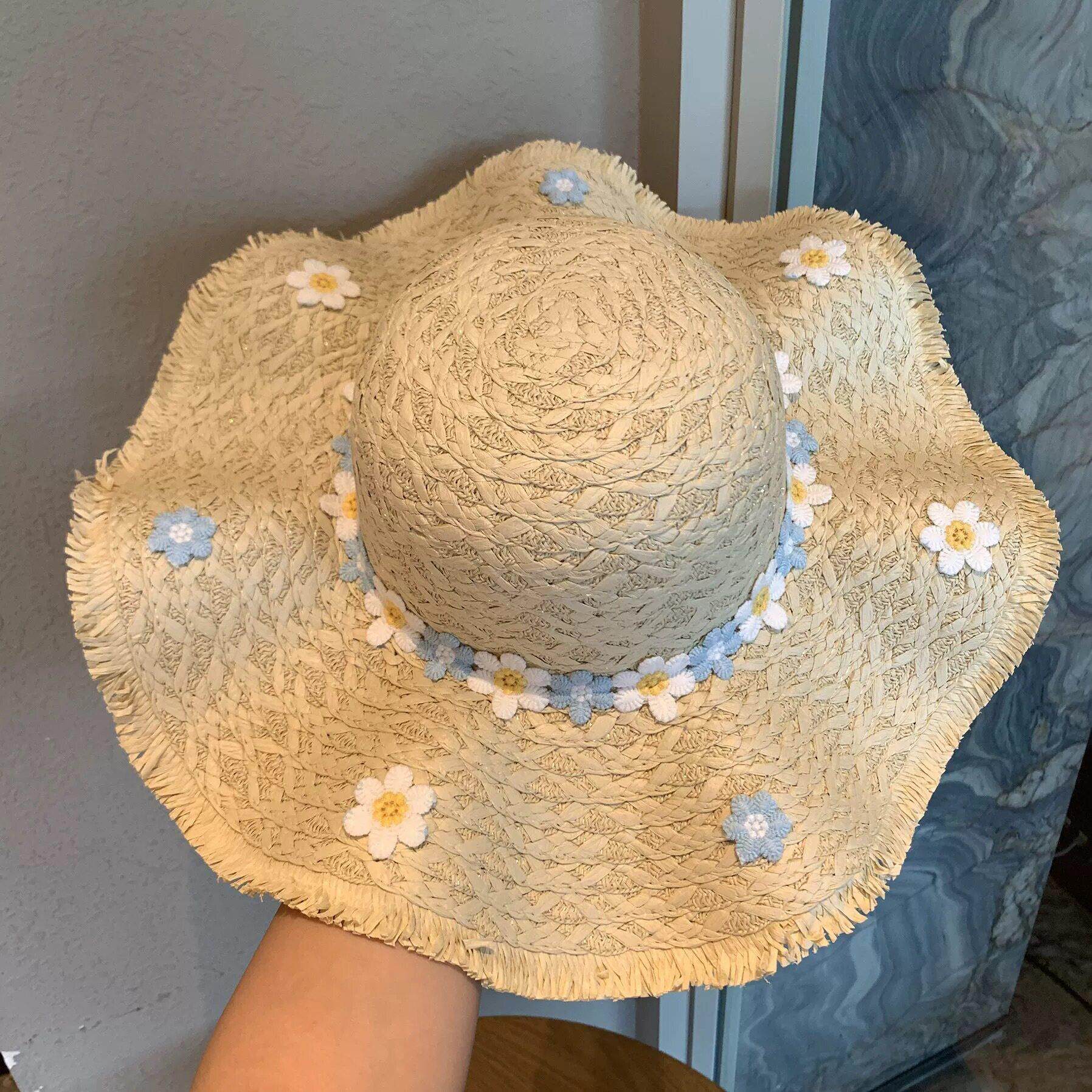 夏季海边沙滩度假风拍照大帽檐蕾丝花朵草帽女百搭简约遮阳防晒帽