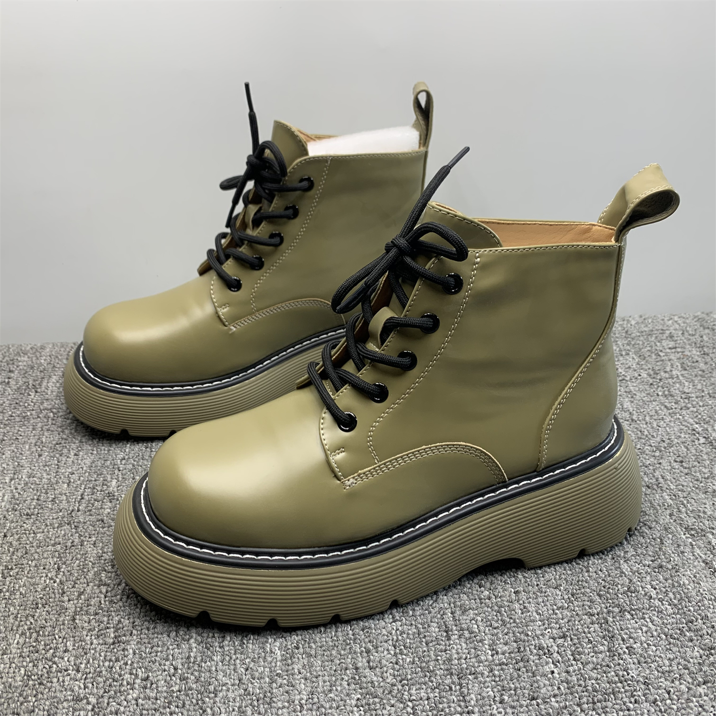 撤柜断码40码厚底真皮马丁靴女2025冬季新款英伦风复古系带短靴