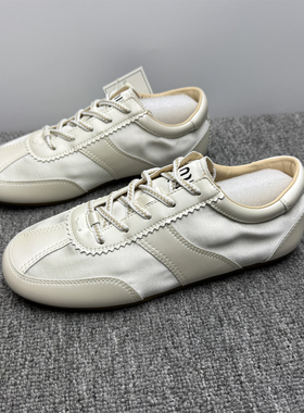 撤柜处理39码猪皮内增高德迅鞋女2026新款复古百搭显脚小阿甘板鞋