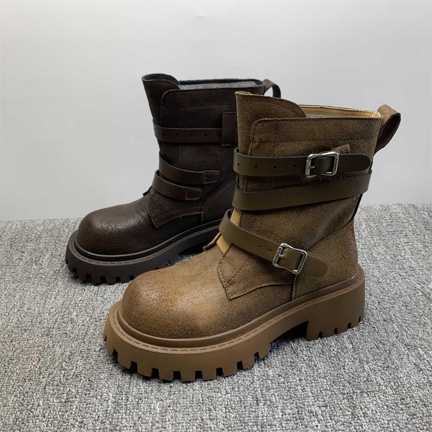 品牌撤柜处理粗跟真皮马丁靴女2025秋冬新款气质复古皮带扣机车靴