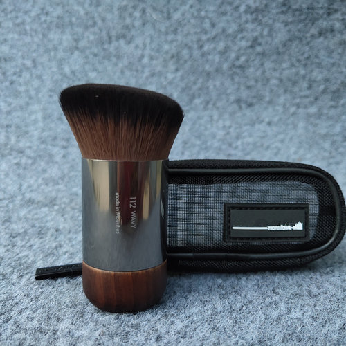 原木M112便携式斜头抛光粉底刷粉底液刷刷毛细密无刷痕带刷包