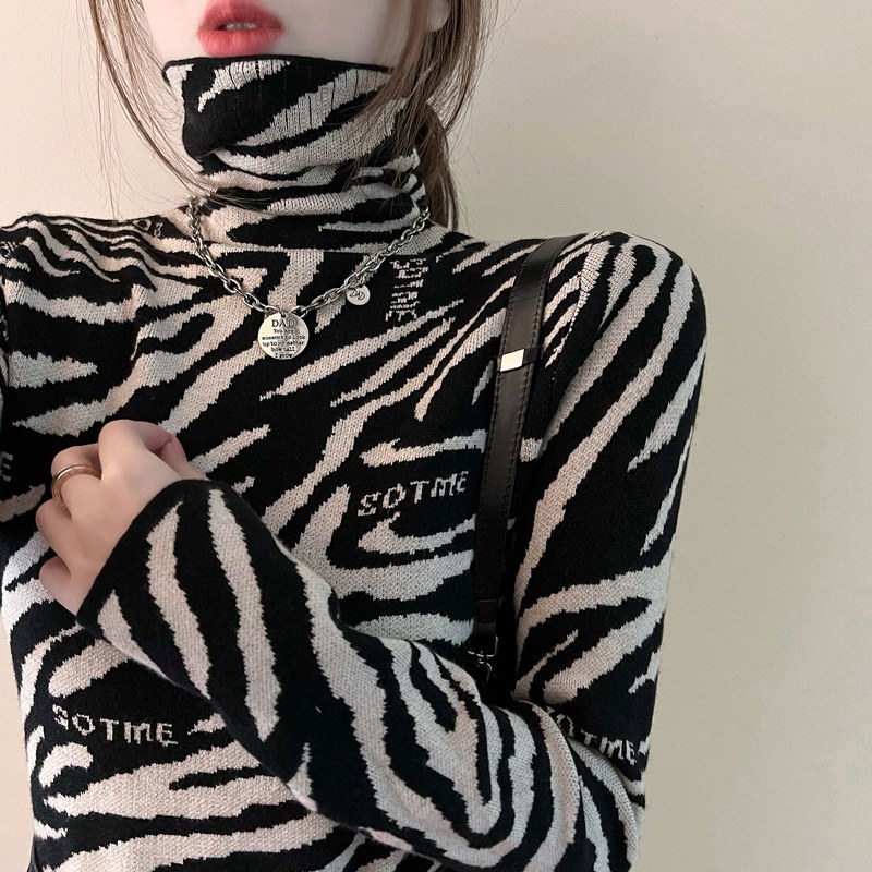 极速洋气斑马纹打底衫女秋冬长袖针织内搭别致上衣堆堆领高领加厚