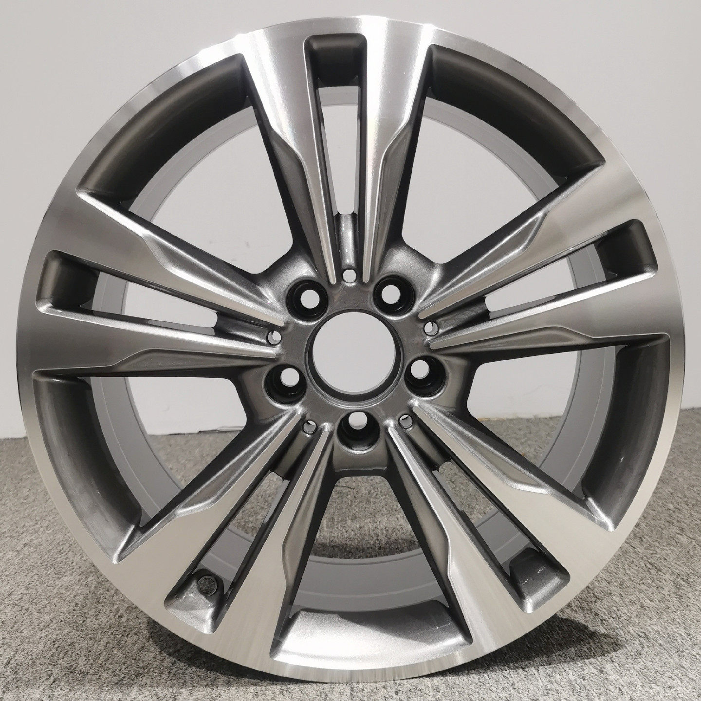 18寸适用于奔驰E200轮毂 奔驰E260 E300 奔驰C200 C260轮毂HP587