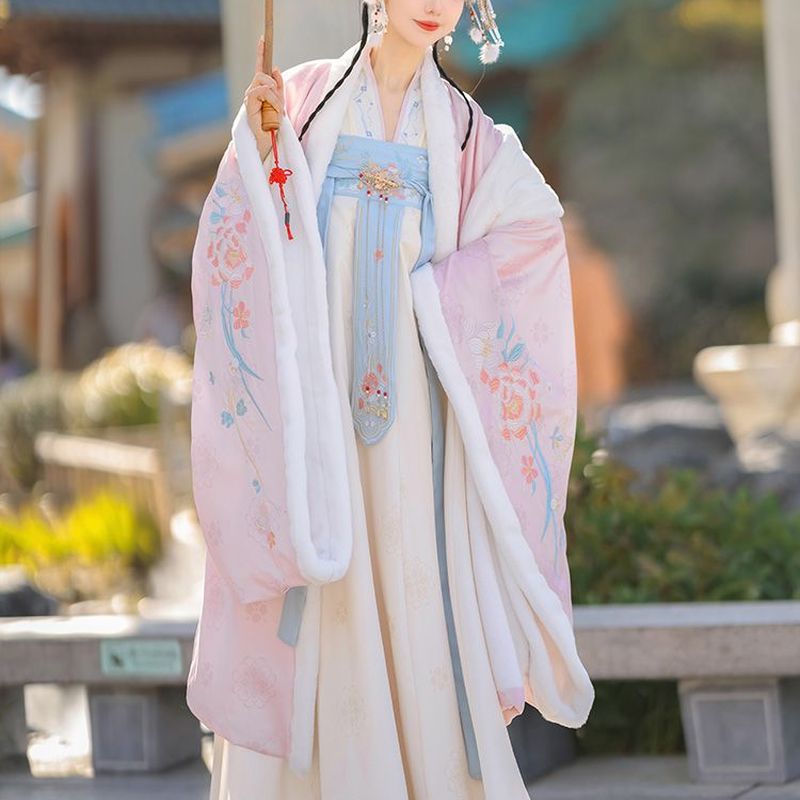 冬款唐制汉服女加绒大袖衫齐胸裙