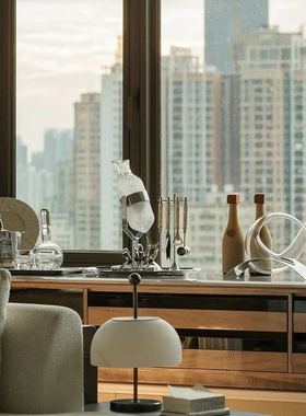 现代轻奢银色醒酒器威士忌玻璃酒具吧台软装饰品装饰摆件样板间