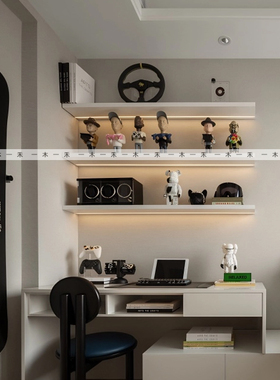 现代样板间儿童房男孩房潮玩饰品摆件电竞游戏手柄装饰潮流手办