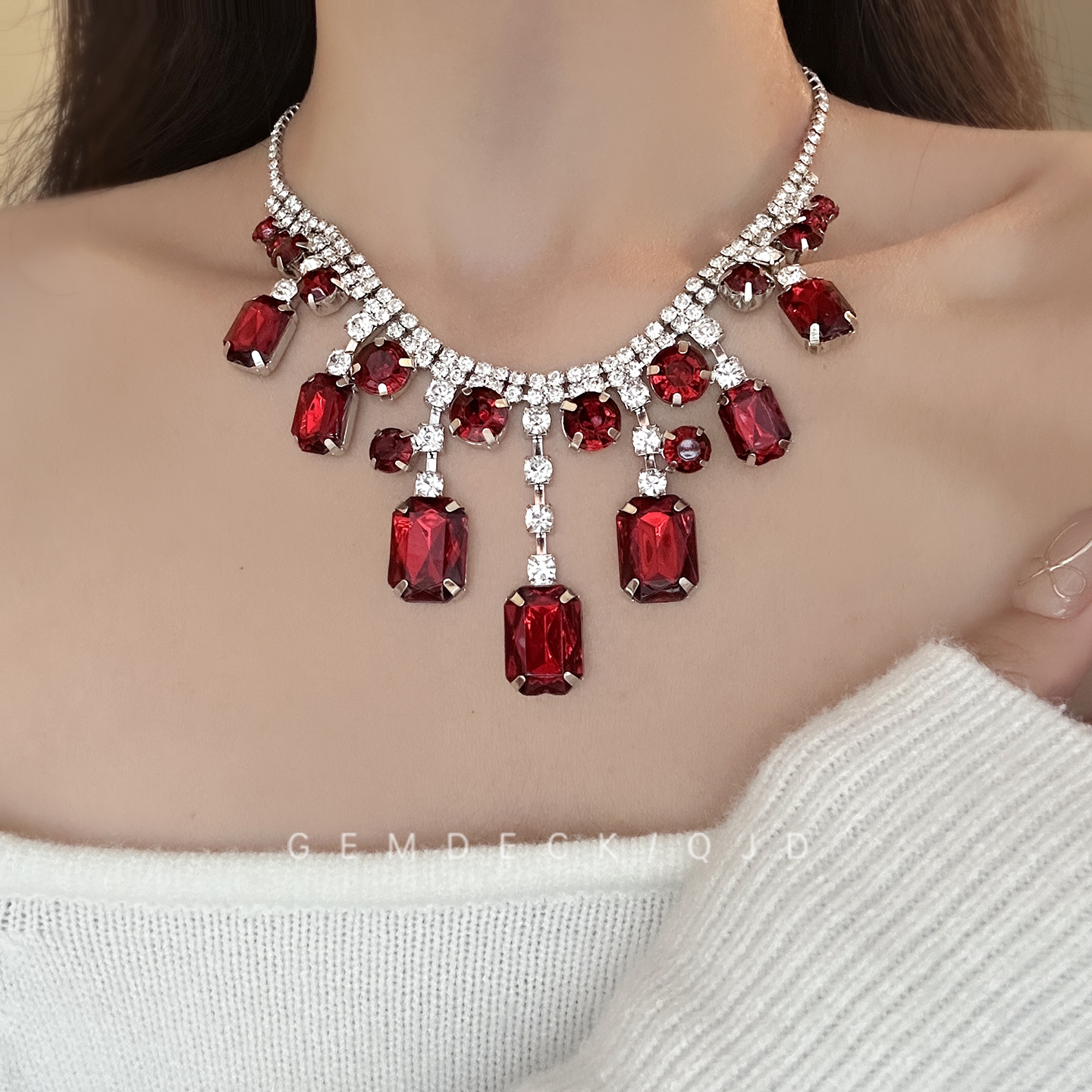 法式复古红色水滴项链