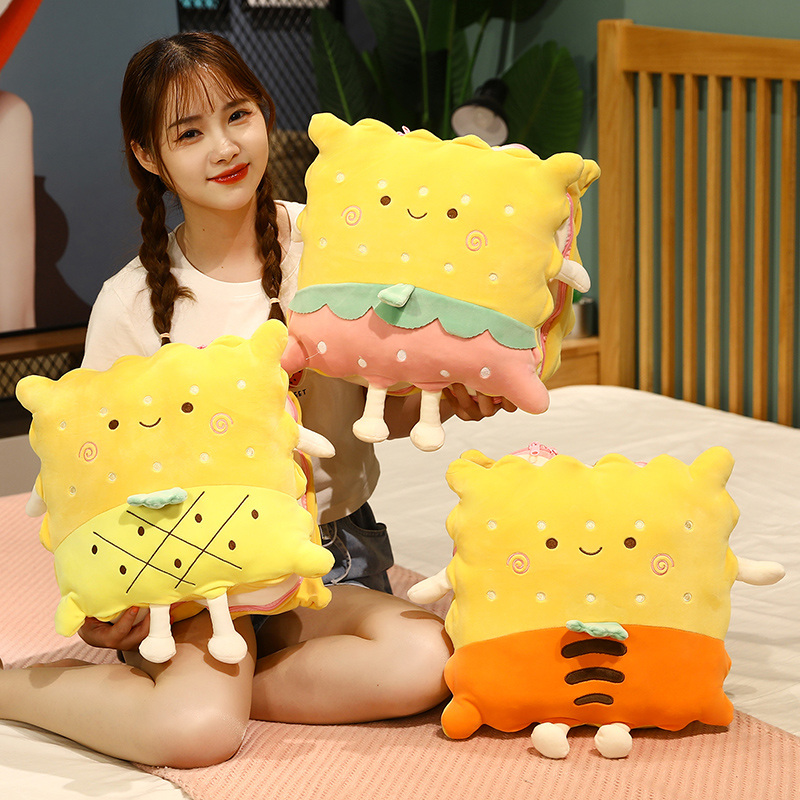 卡通饼干车用折叠抱枕被子两用A冬季加厚空调被办公室午睡毯子四