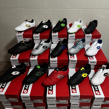 稀缺品牌特价断码足球鞋 AG长钉FG实战比赛训练人造草地男子学生