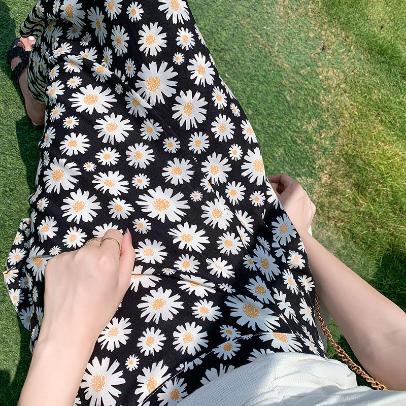 雪纺一片式碎花裙子夏中长款高腰a字鱼尾长裙裹裙小雏菊半身裙女