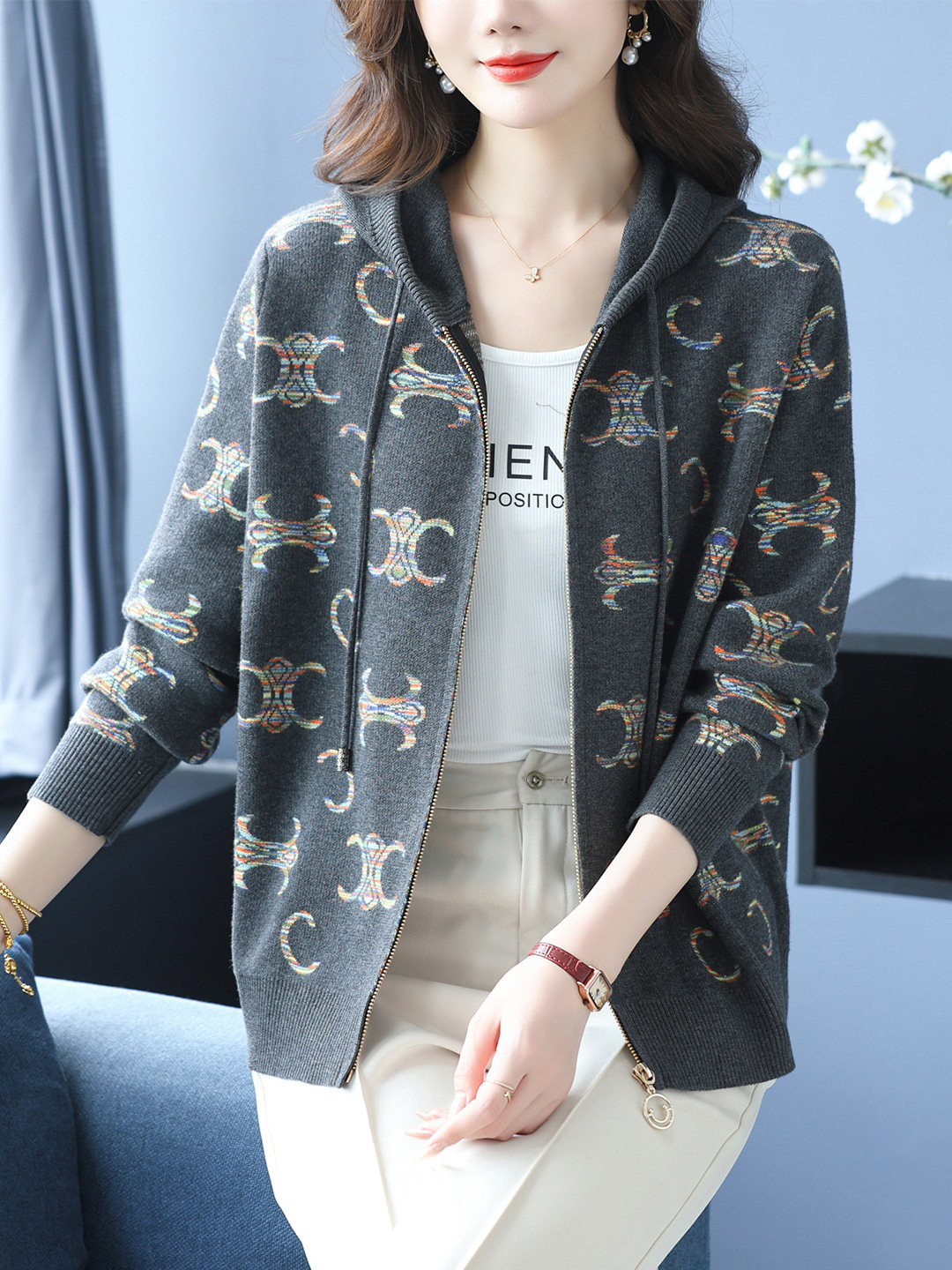 女士连帽卫衣短外套秋季2025新款中年妈妈小个子针织开衫春秋上衣