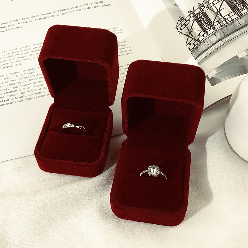 仿真假鉆戒婚禮道具情侶對(duì)戒結(jié)婚