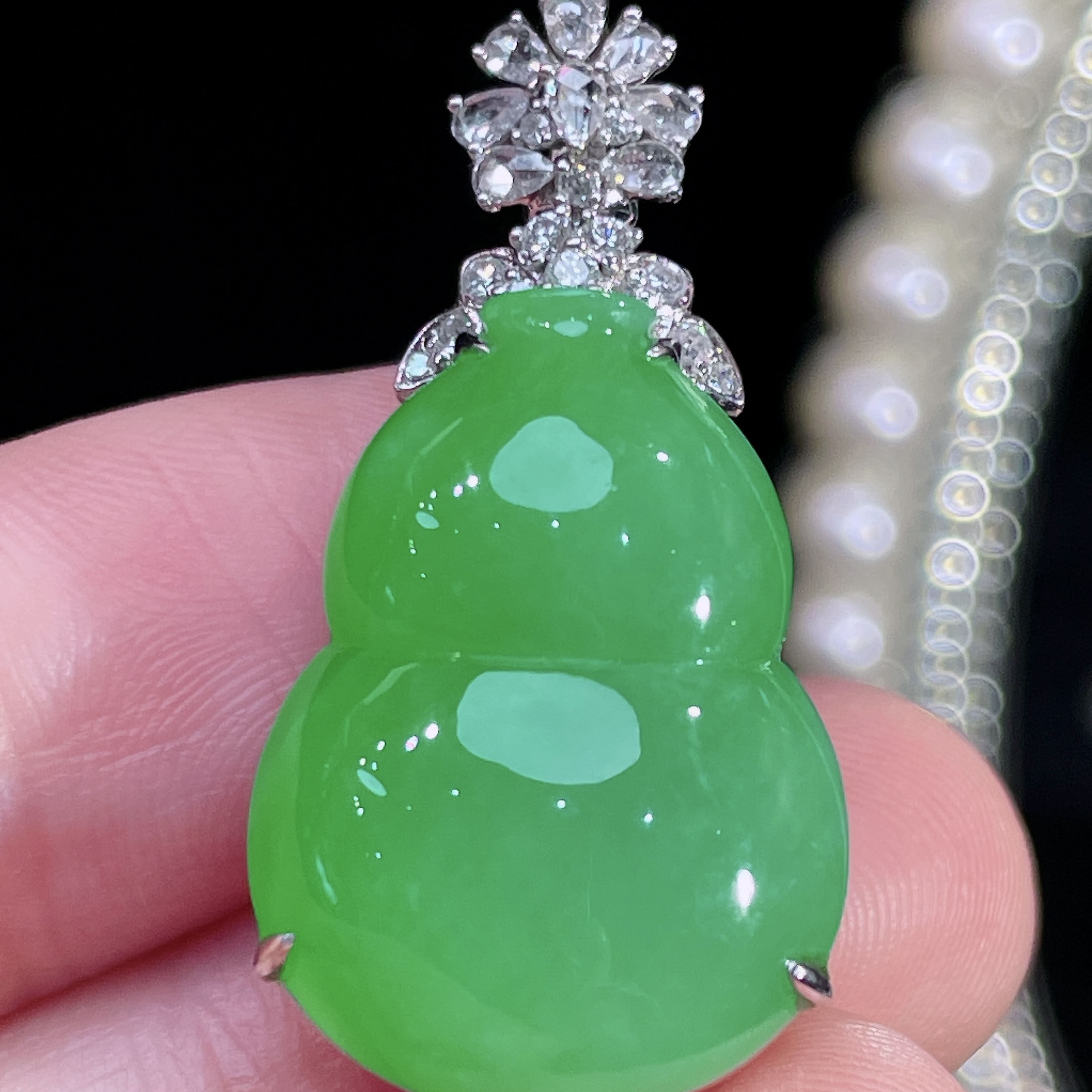 翠秦之皇冰阳绿葫芦吊坠 18k金镶嵌天然翡翠A货种色兼备气质优雅,珠宝/钻石/翡翠,颈饰,淘宝优惠券,粉丝福利购,淘宝优惠卷