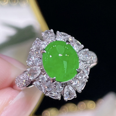 翠秦之皇冰阳绿蛋面戒指 18k金镶嵌天然缅甸翡翠A货水润细腻种老