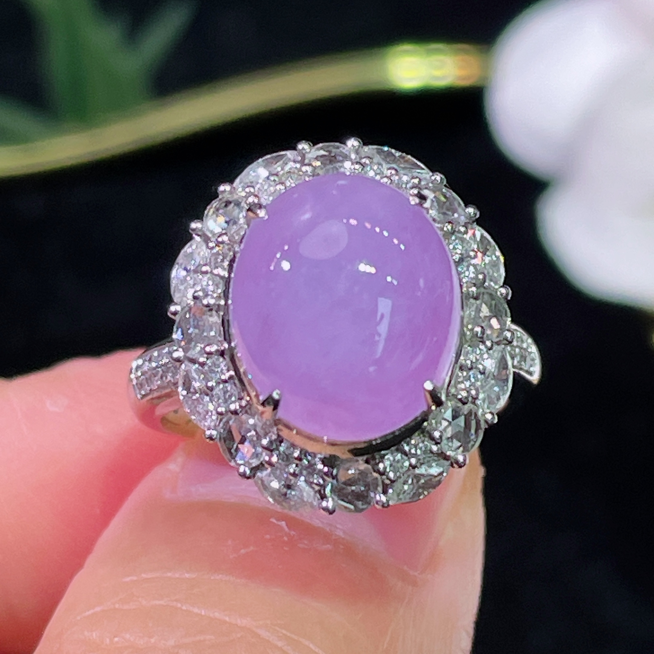 翠秦之皇冰紫罗兰蛋面戒指 18k金镶嵌天然翡翠A货种色兼备气质