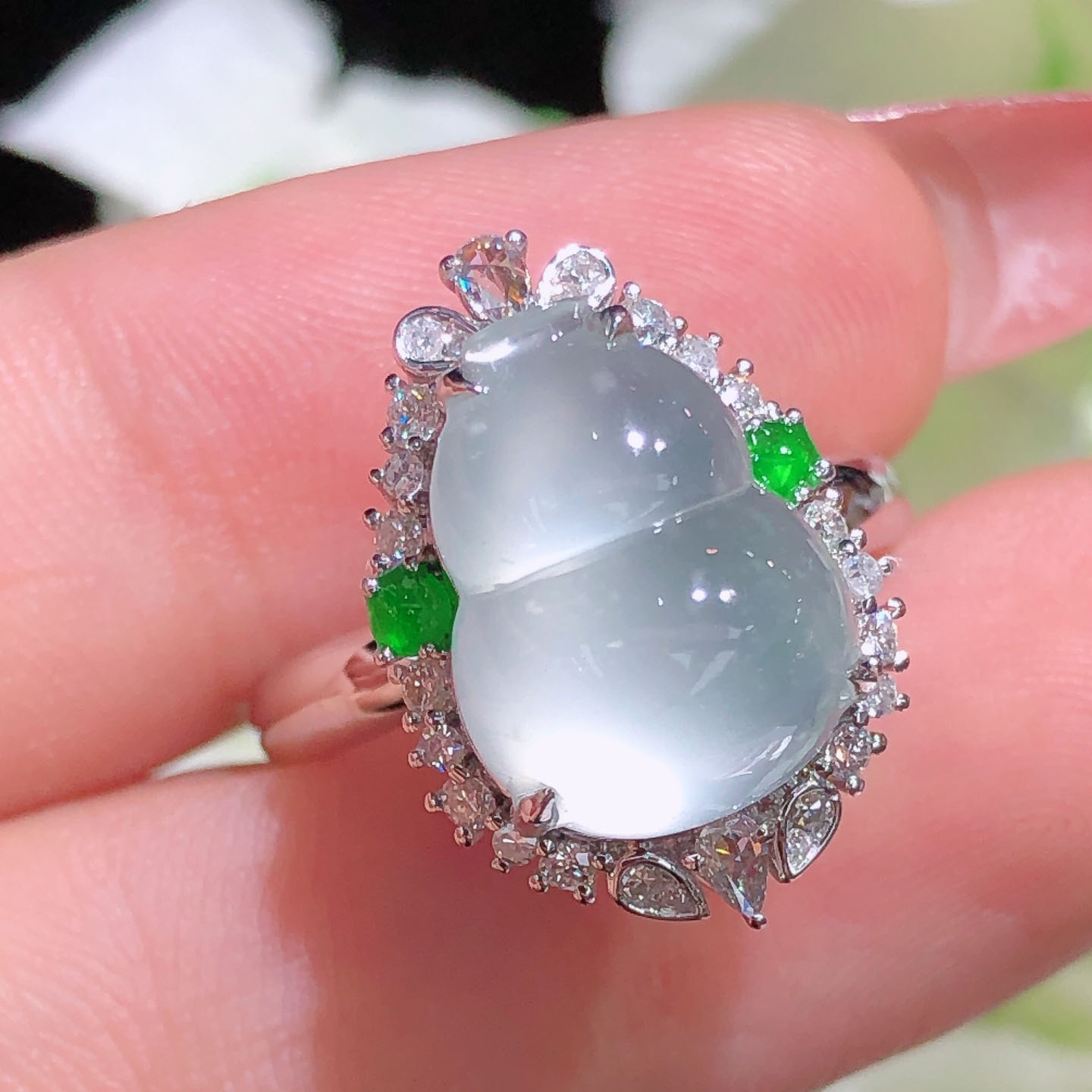 翠秦之皇冰白冰葫芦戒指 18k金钻石镶嵌天然A货翡翠饱满莹润冰透