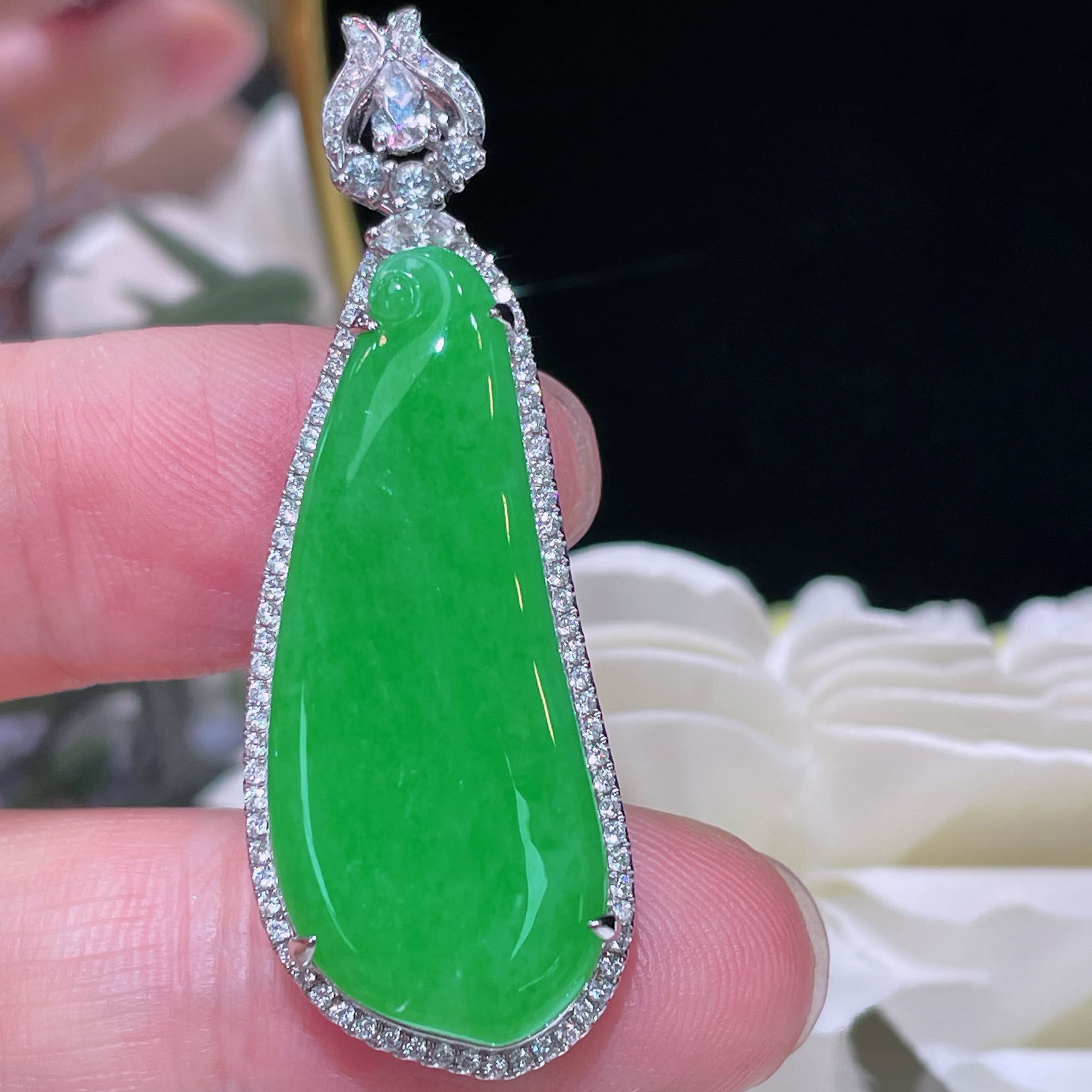 翠秦之皇冰满绿福瓜吊坠 18k金镶嵌天然缅甸翡翠A货水润细腻种老