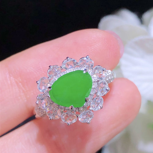 翠秦之皇冰阳绿心形戒指 18k金镶嵌天然缅甸翡翠A货水润细腻种老