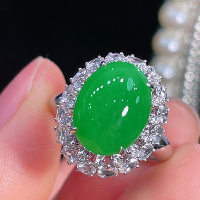 翠秦之皇冰阳绿蛋面戒指 18k金镶嵌天然翡翠A货种色兼备气质优雅