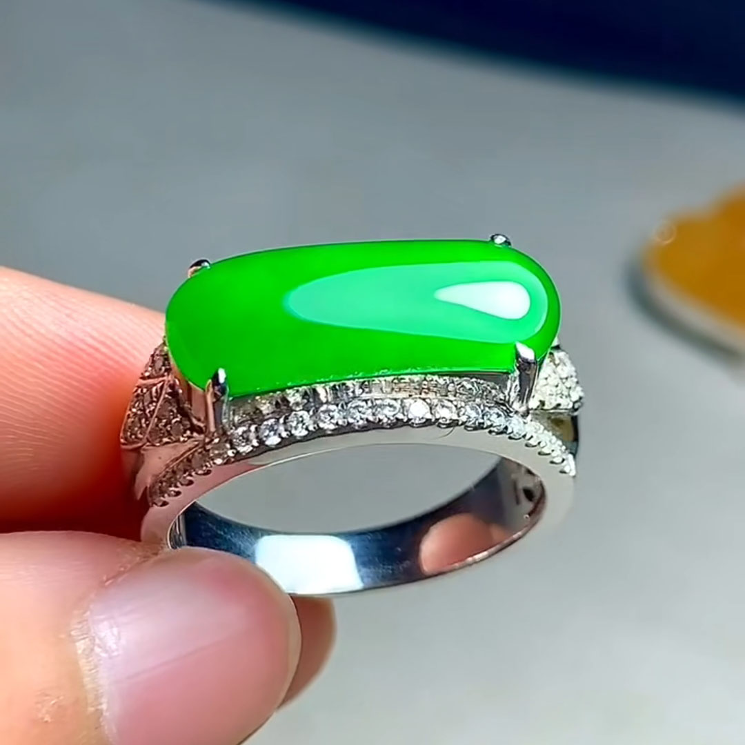 翠秦之皇高冰阳绿随形戒指 18k金镶嵌天然翡翠A货高档礼物收藏
