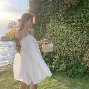 挂脖连衣裙海边度假白色初恋裙夏沙滩裙女吊带裙超仙宽松显瘦短裙