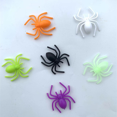 Smulaton of small spders Halloween toys Halloween decoratve