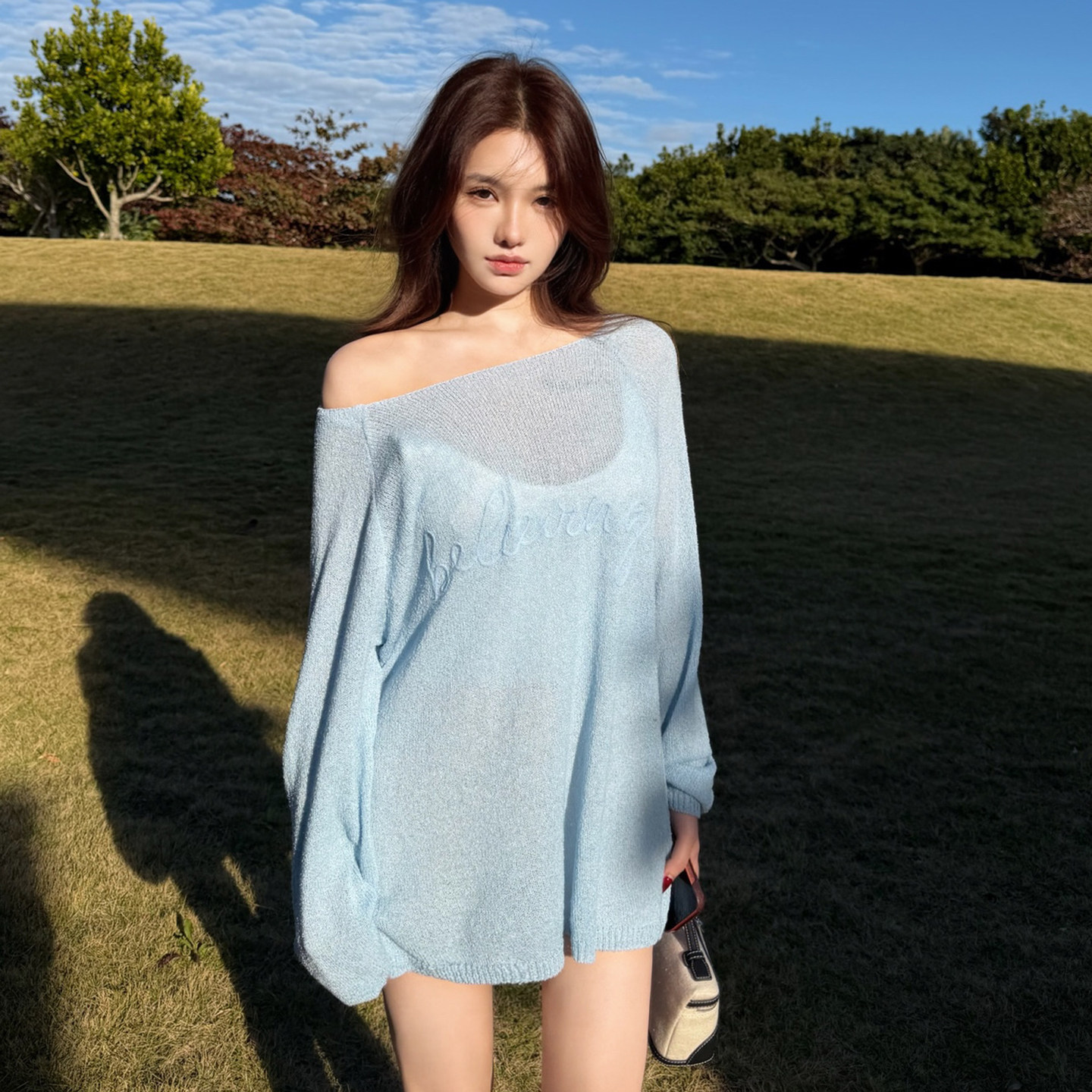 PickRui睿哥 米兰假日baby蓝微透字母宽松罩衫女夏新款防晒衫长袖