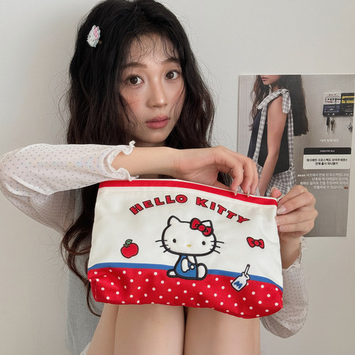 三丽鸥凯蒂猫刺绣波点化妆包