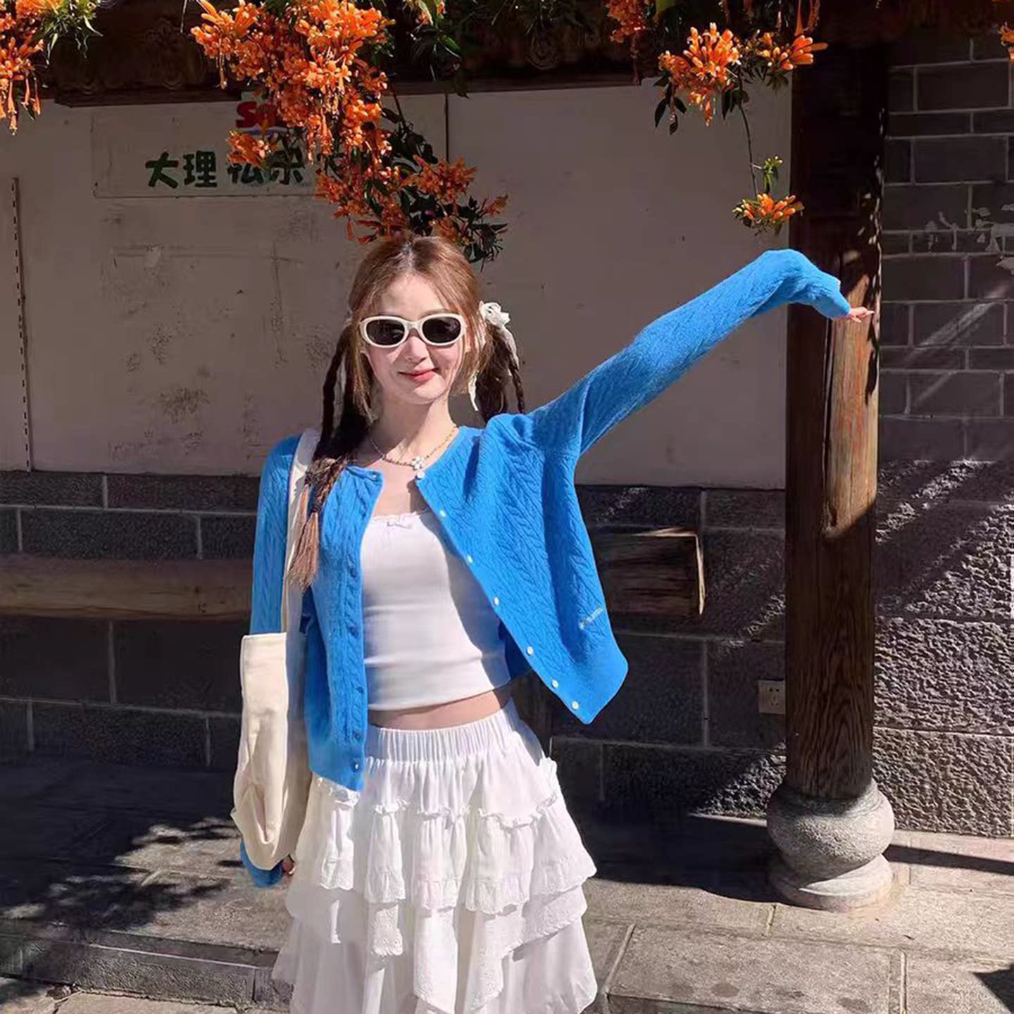 克莱因蓝麻花纹针织开衫女2026春夏新款时尚气质百搭减龄显瘦上衣