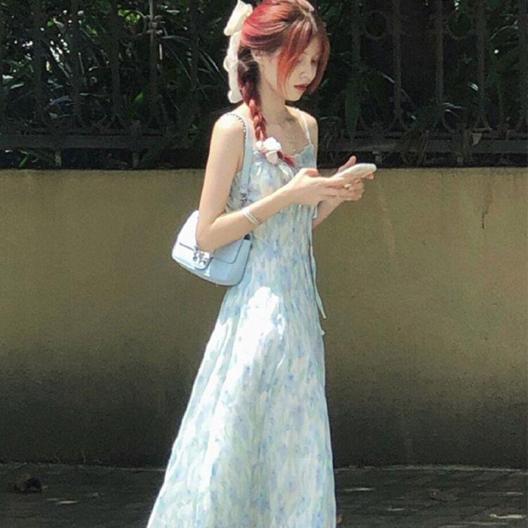 法式甜美蓝色碎花吊带连