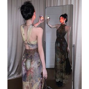设计感小众度假性感露背长裙女夏复古绝美连衣裙子