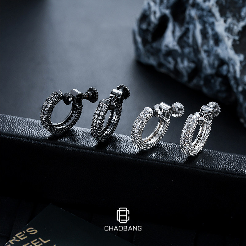 2025新款爆款铜合金耳饰螺旋扣满钻无耳洞男士耳夹高级感饰品女