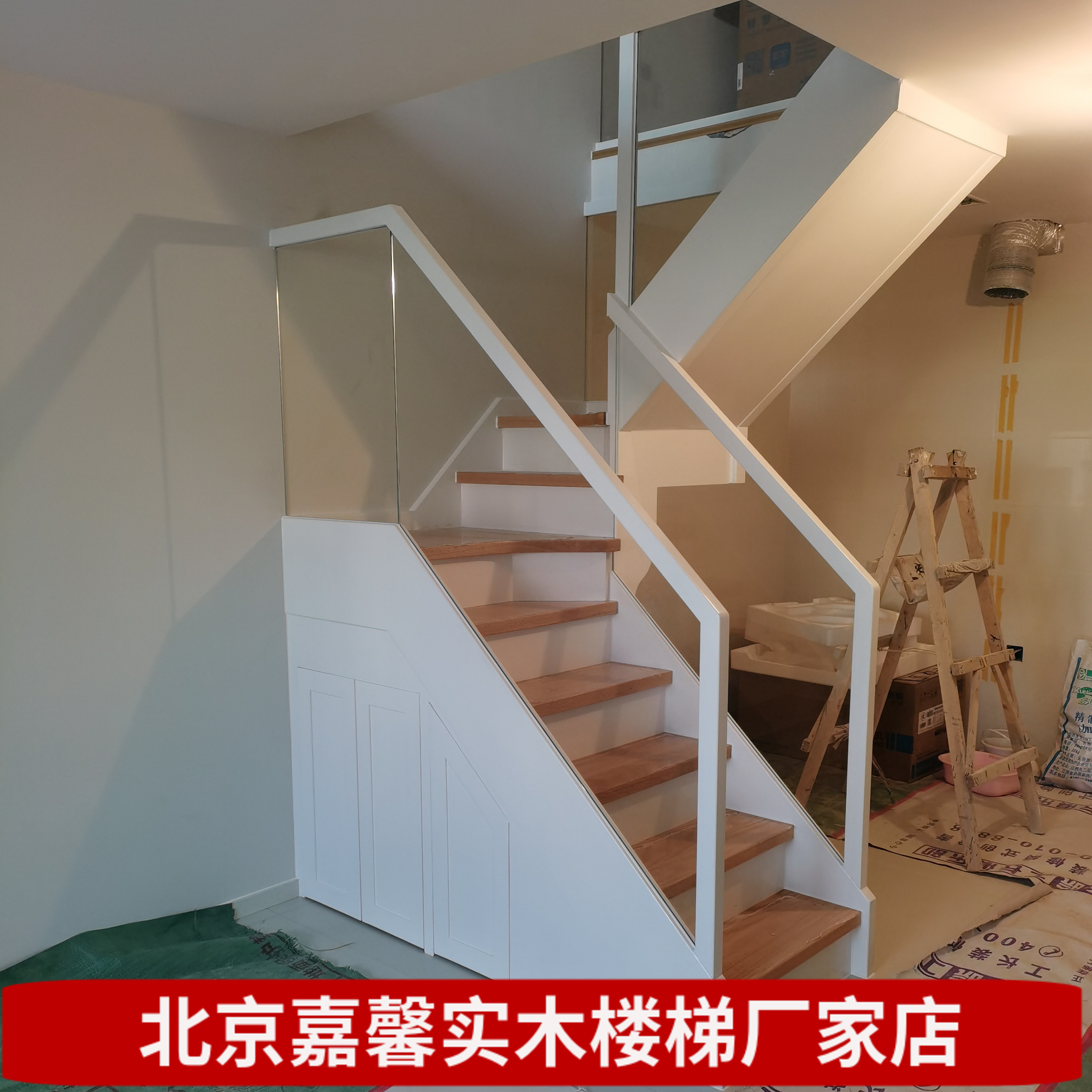 北京玻璃楼梯网红楼梯阁楼楼梯覆试楼梯小户型楼梯定制天津木楼梯