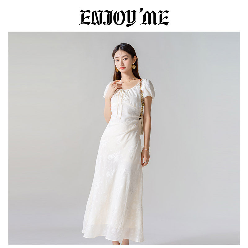 ENJOYME提花缎面系带抽绳连衣裙女夏季杏色碎花裙泡泡袖法式长裙