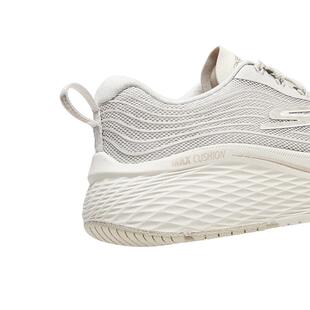 斯凯奇春季星迈新厚底流线型潮流设计缓震耐磨女子跑步舒适运动