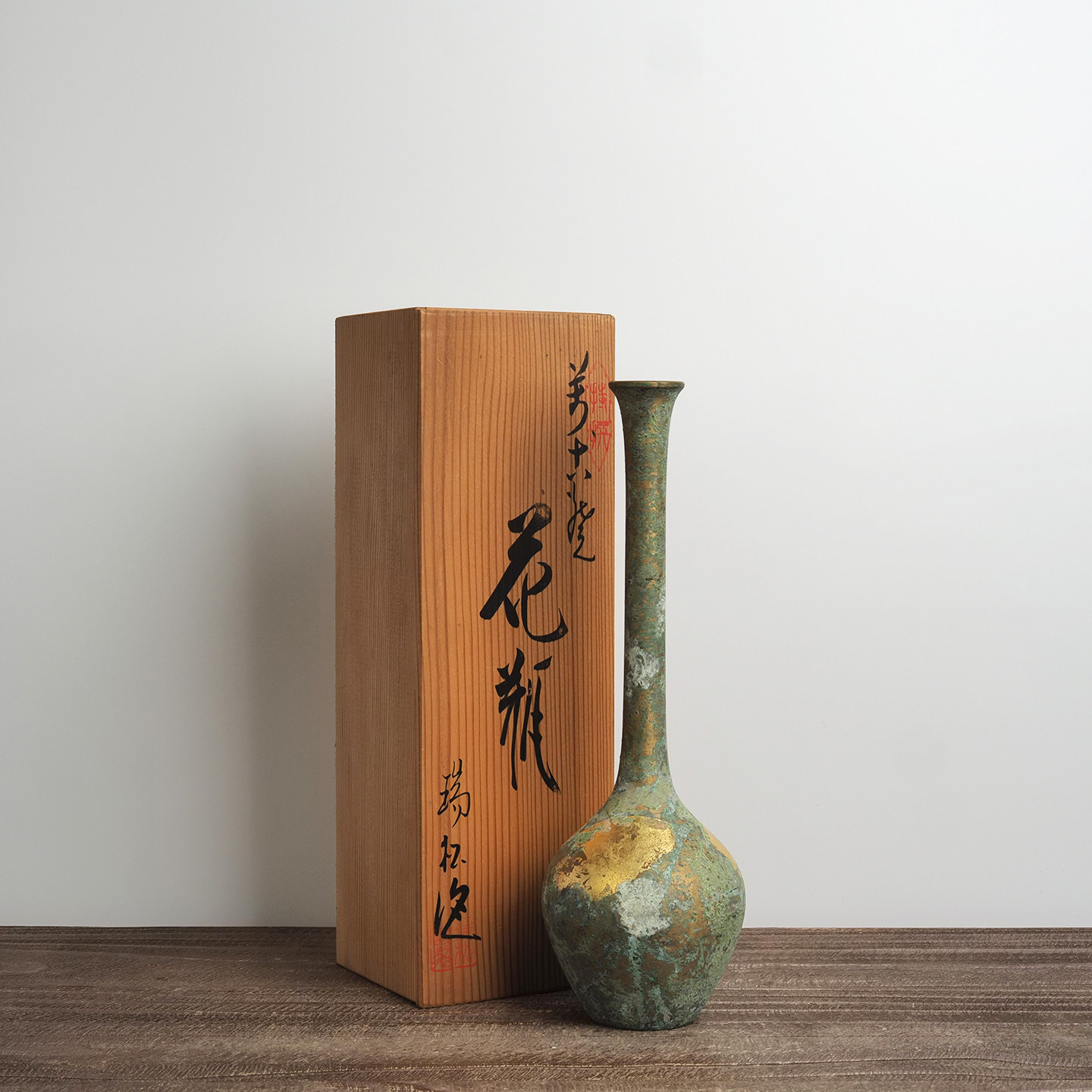 中古日本铸铜花瓶金箔贴绘鹤首长颈餐厅民宿样板间插花装饰摆件图片