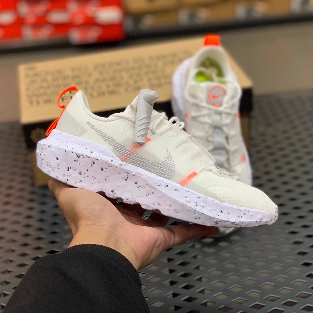 Nike轻便女子运动休闲