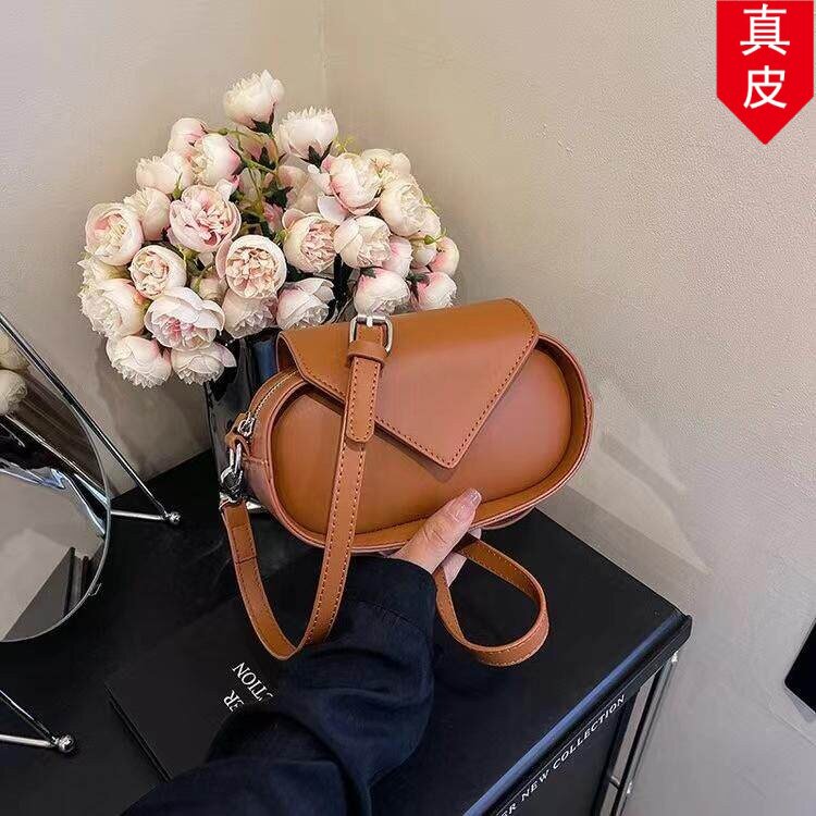 高级感春夏2024新款牛皮手机包