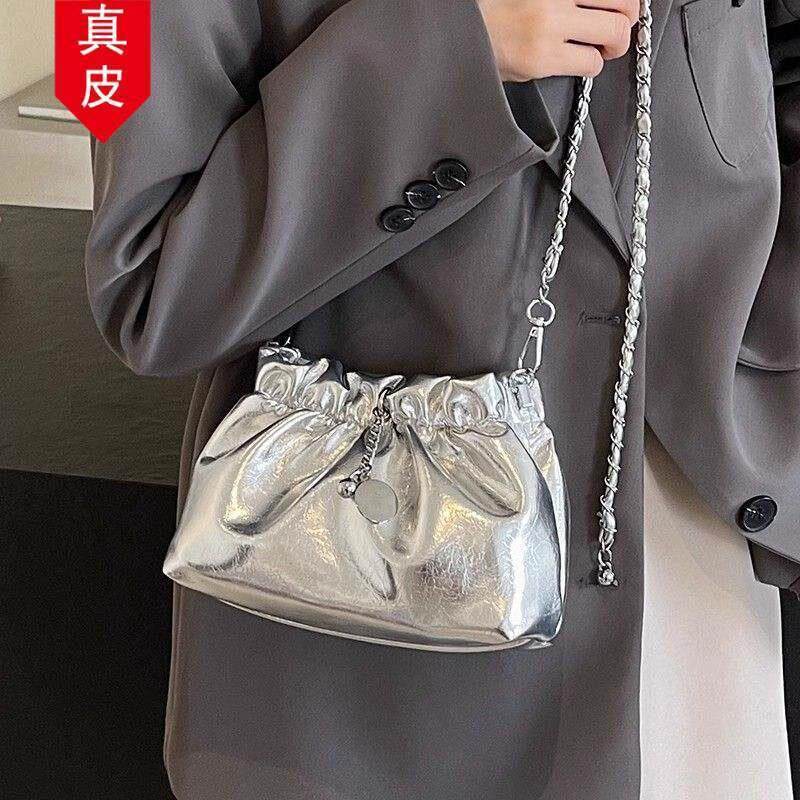 跨包女真2026皮链条洋气众春夏斜新款小复古时尚通勤爆款精致