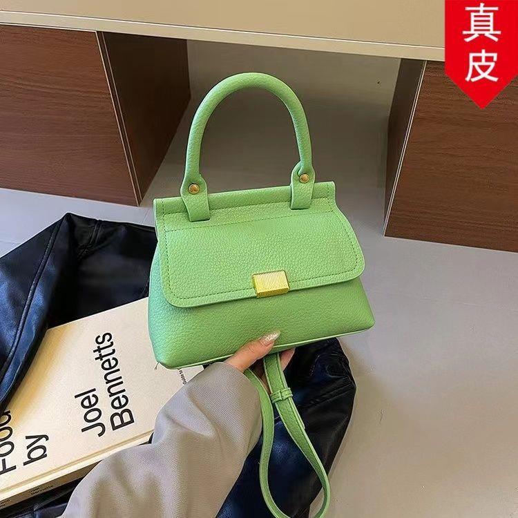 潮小方包包绿色女士斜挎包新款手提包真皮包百搭简约单肩爆款2026