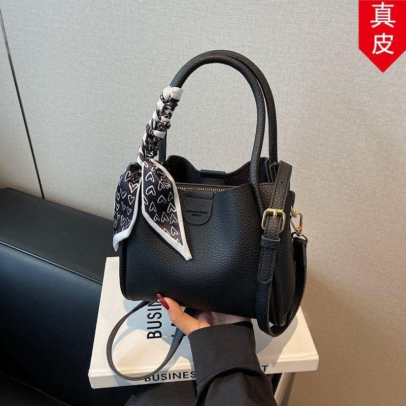 腋下爆款潮流包包高新款质感小精致众女跨真皮斜单肩立体2026时尚