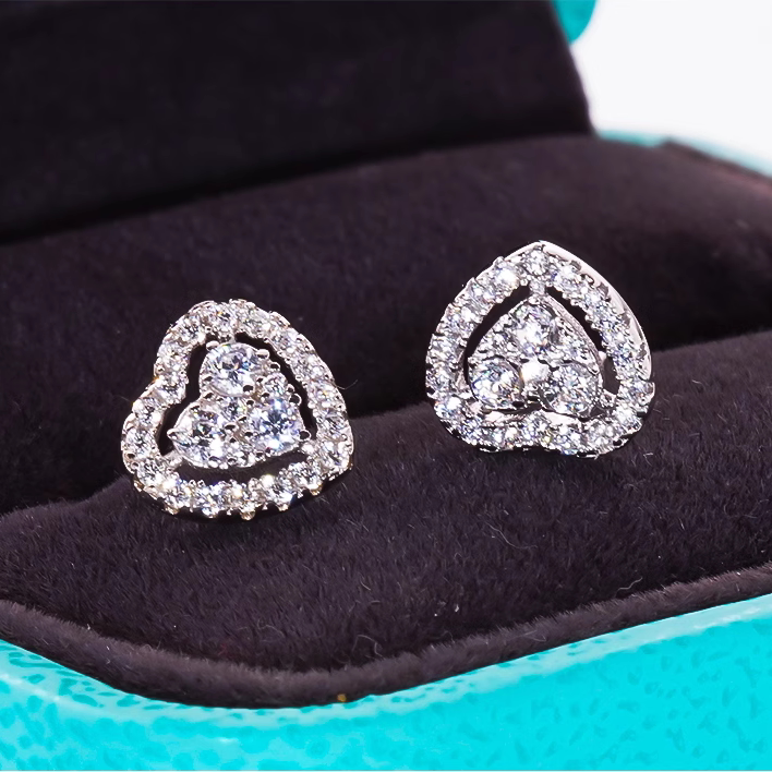 18K金超闪镂空爱心钻石耳钉纯银心形围钻耳环轻奢小众流行送女友